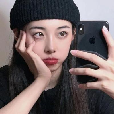 伴游女王